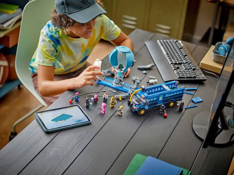 LEGO® Fortnite – Battle Bus (77073)